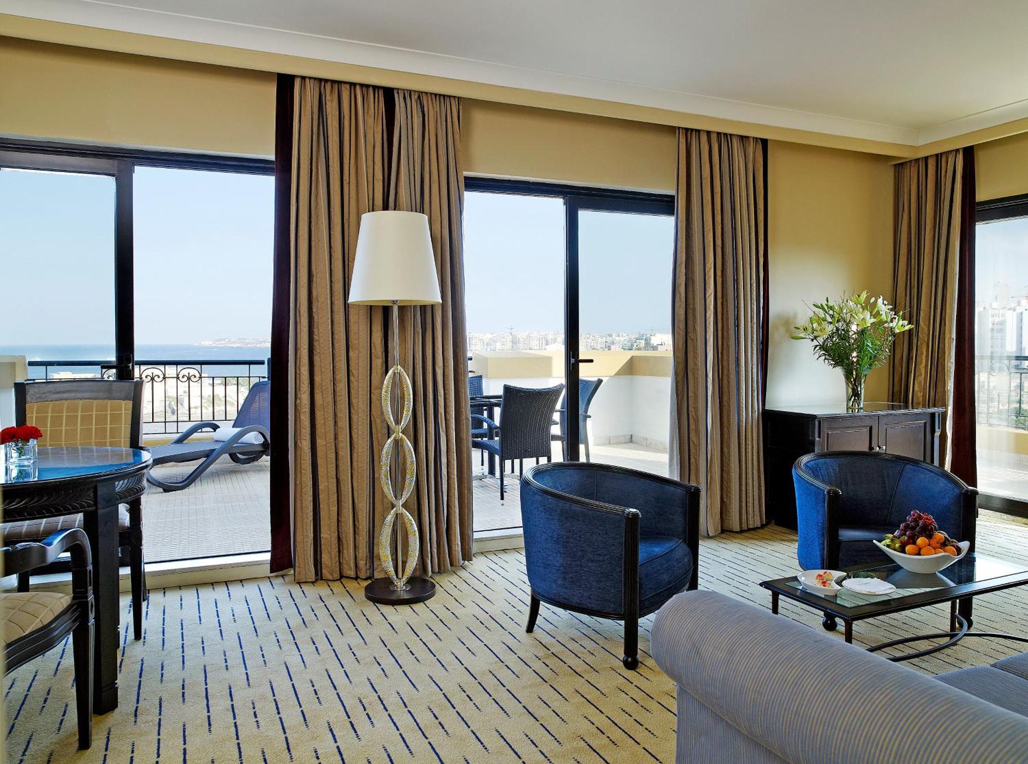 Corinthia Hotel St. George’s Bay San Giuliano Esterno foto