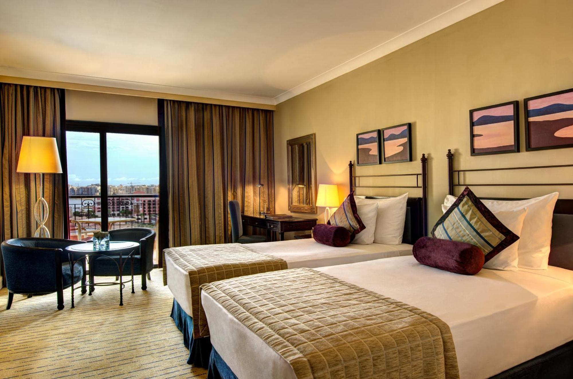 Corinthia Hotel St. George’s Bay San Giuliano Esterno foto