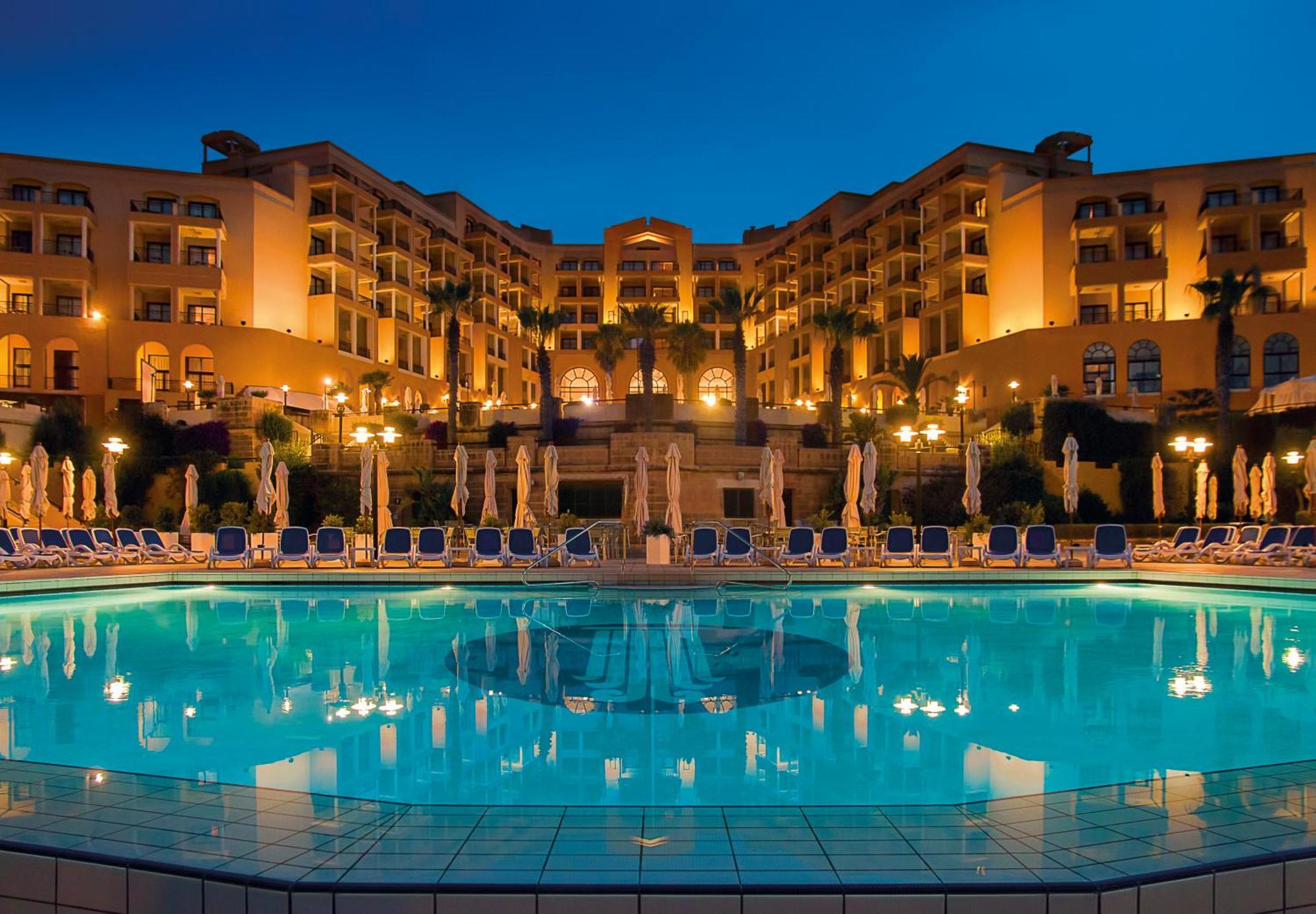 Corinthia Hotel St. George’s Bay San Giuliano Esterno foto The Royal Hotel