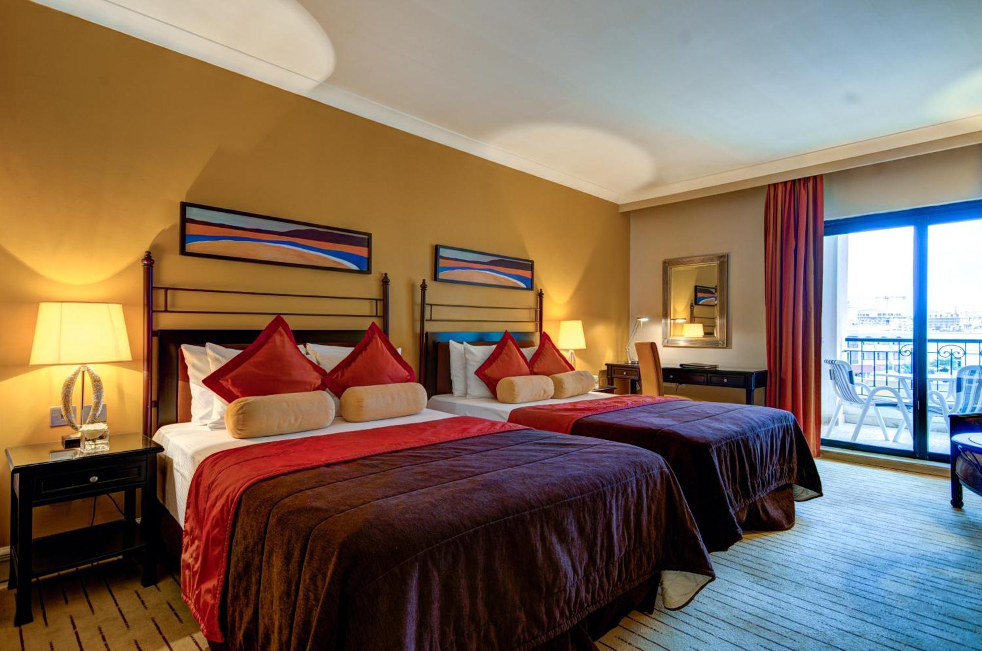 Corinthia Hotel St. George’s Bay San Giuliano Esterno foto