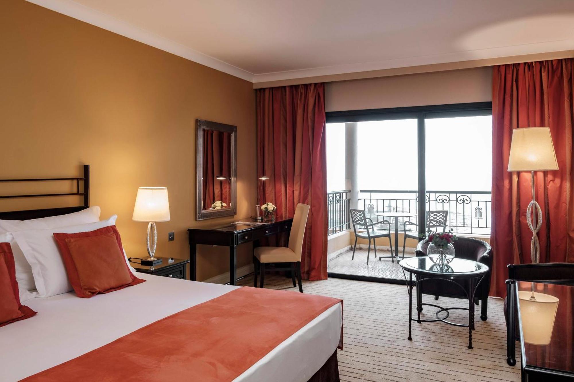 Corinthia Hotel St. George’s Bay San Giuliano Esterno foto